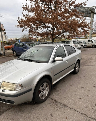 Skoda Octavia cena 4500 przebieg: 350000, rok produkcji 2001 z Szczecin małe 379